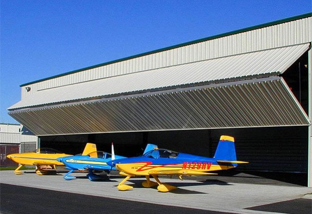 Hangar Kapısı